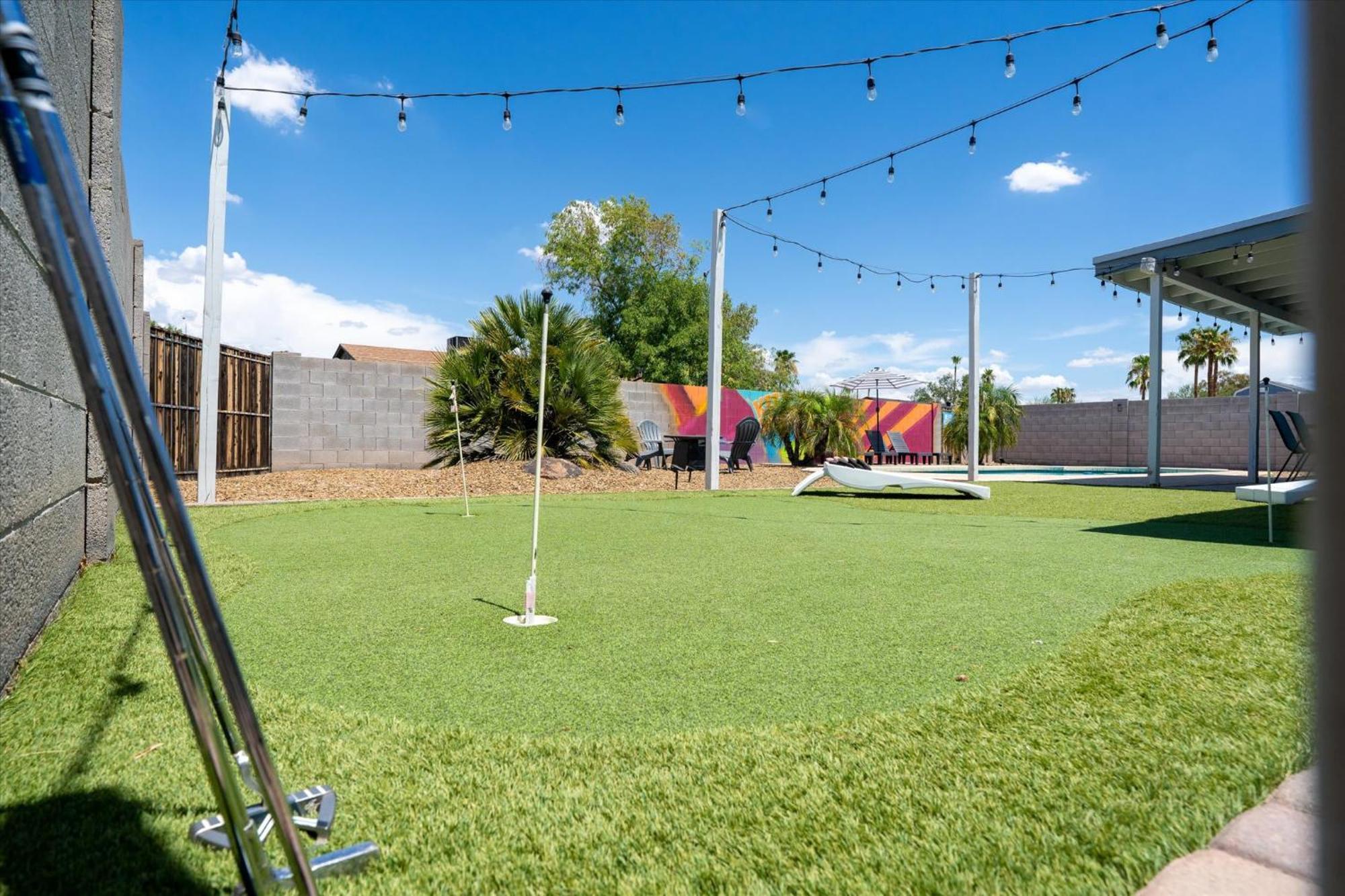 Mini Golf Fire Pit Pool Game Room チャンドラー エクステリア 写真