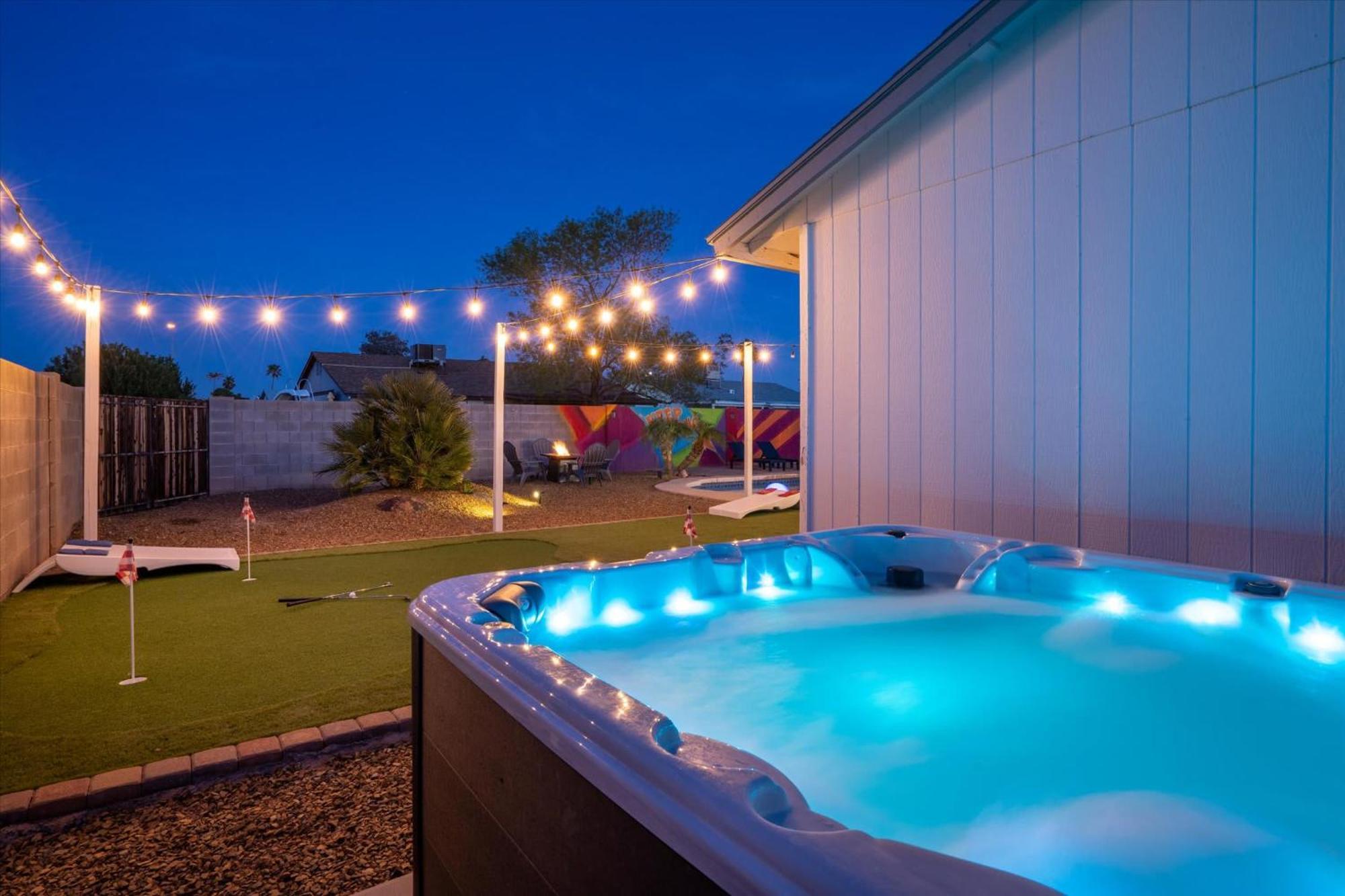 Mini Golf Fire Pit Pool Game Room チャンドラー エクステリア 写真